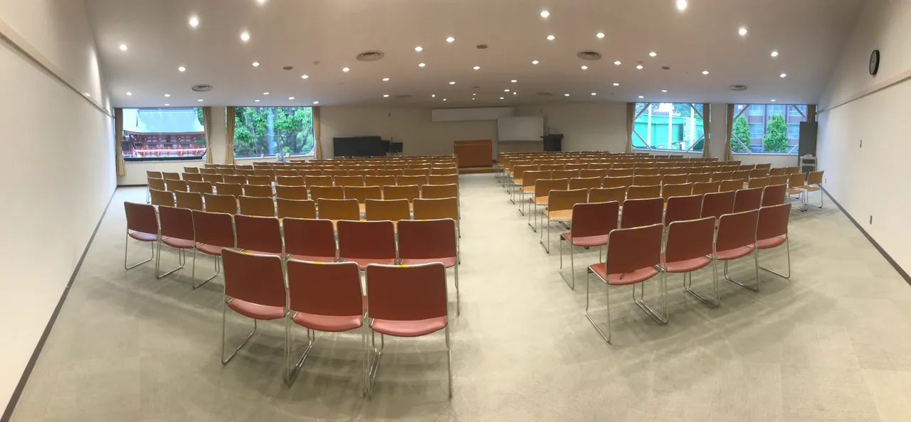 岐阜市民会館 会議室80・シアター形式