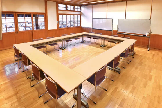 山中湖情報創造館 研修室2